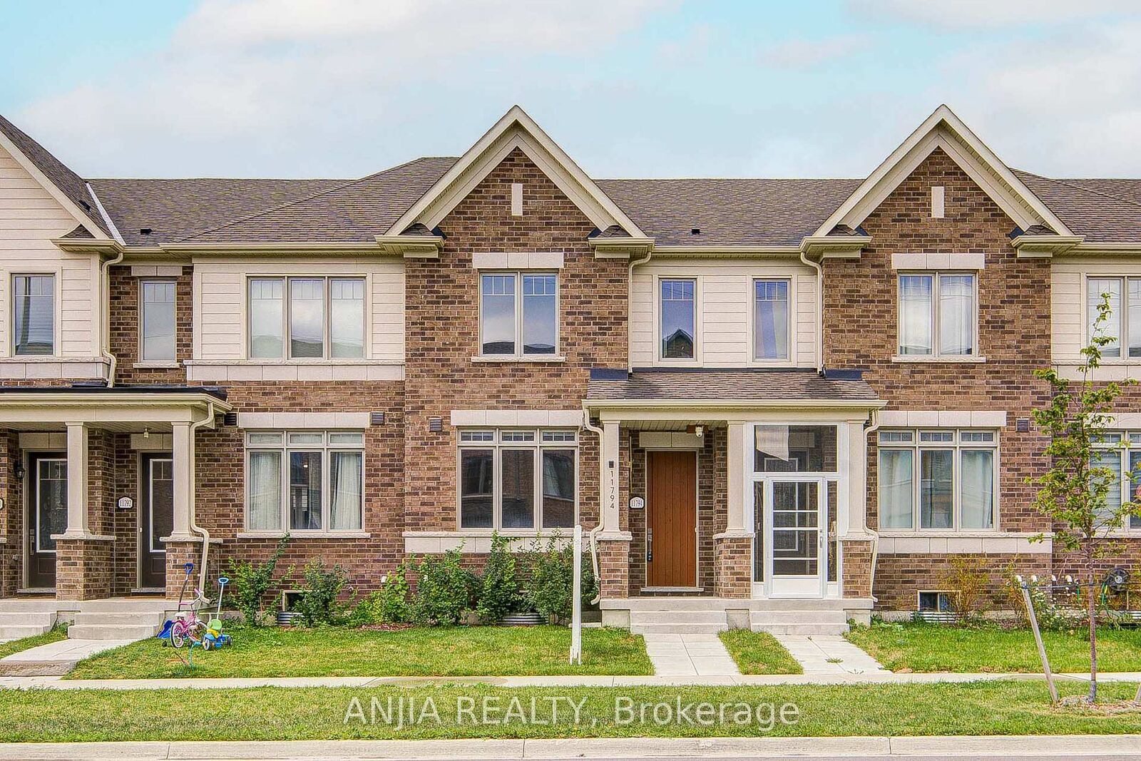 Property Photo:  11794 Tenth Line  ON L4A 5G2 