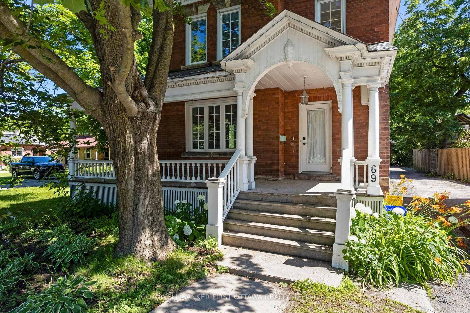 Property Photo: 69 Wilson Street W ON K7H 2N7