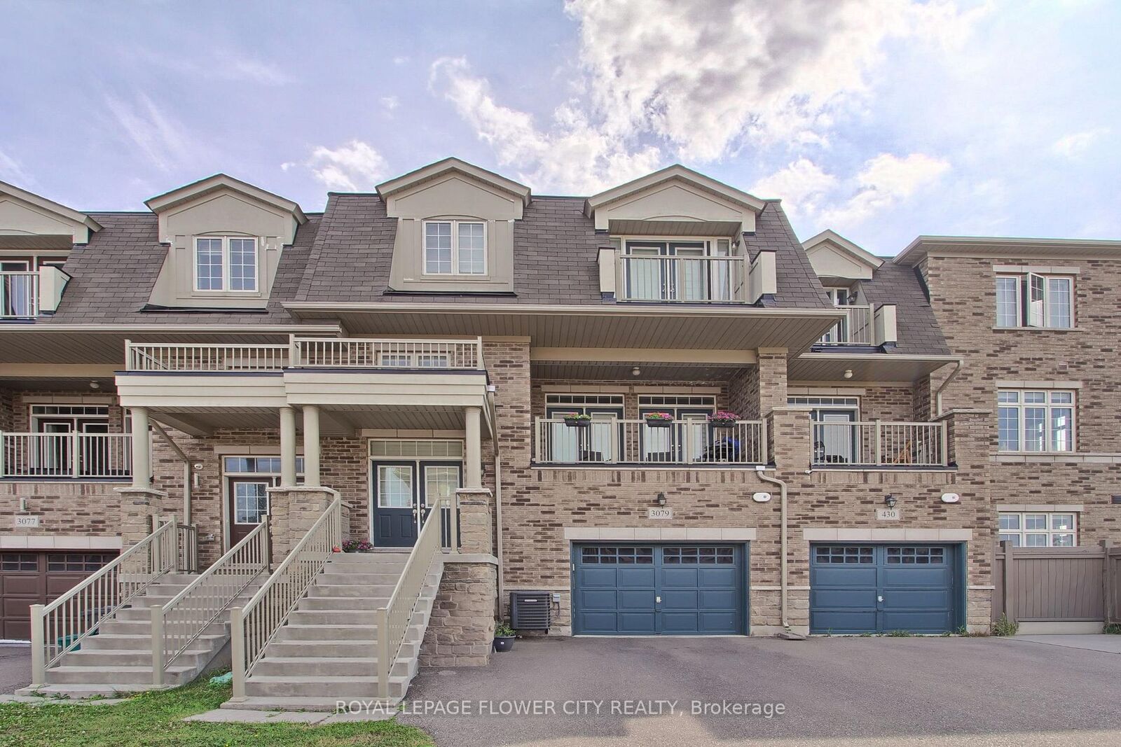 Property Photo: 3079 Postridge Drive ON L6H 0S1