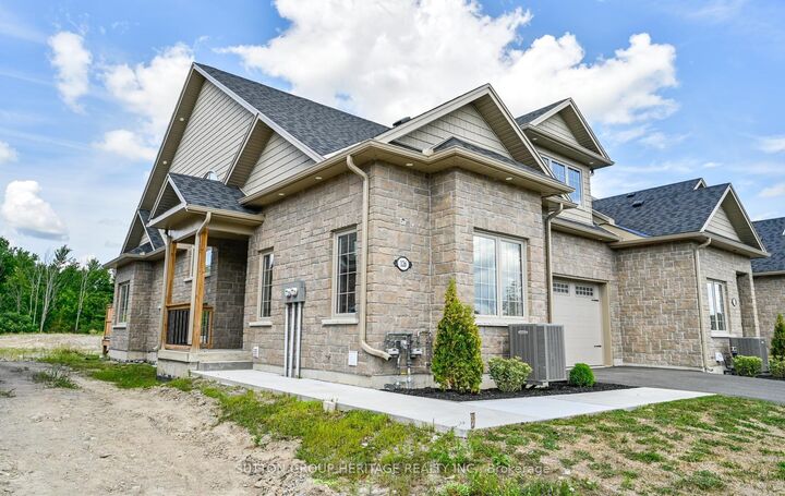 Property Photo: 126 Orchard Way ON K0K 3K0