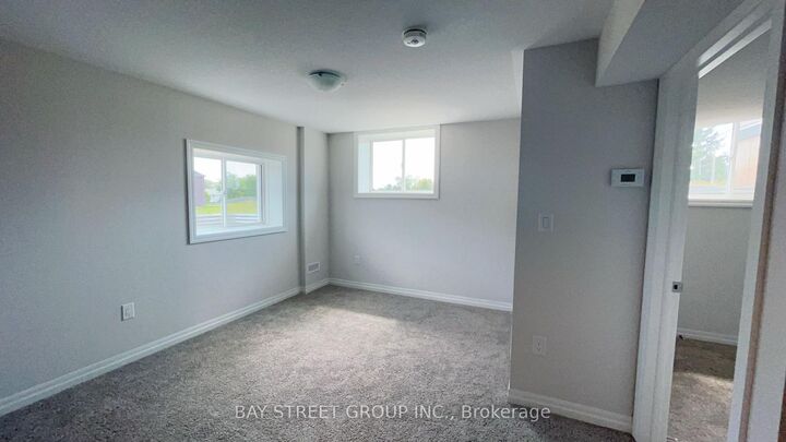 Property Photo:  75 Hillcrest Road Lower  ON L3K 6E4 