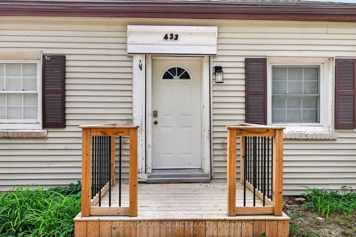 Property Photo: 433 South Street ON N6B 1C1