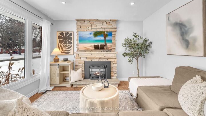 Property Photo:  238 McNay Street Upper Unit  ON N5Y 1L4 