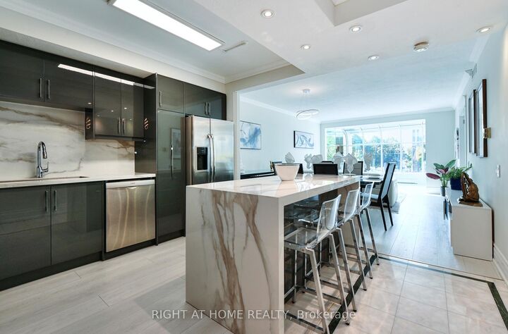 Property Photo: 460 Queens Quay W 202E ON M5V 2Y4