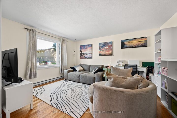 Property Photo:  46 Rosemund Crescent  ON K7M 6Z4 