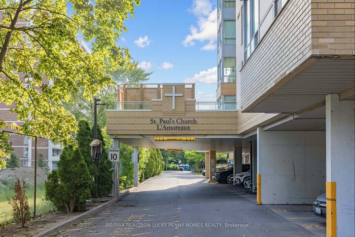 Property Photo: 2800 Warden Avenue 807 ON M1W 3Z6