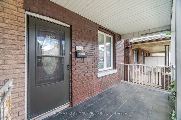 Property Photo:  1147 Dufferin Street  ON M6H 4B7 
