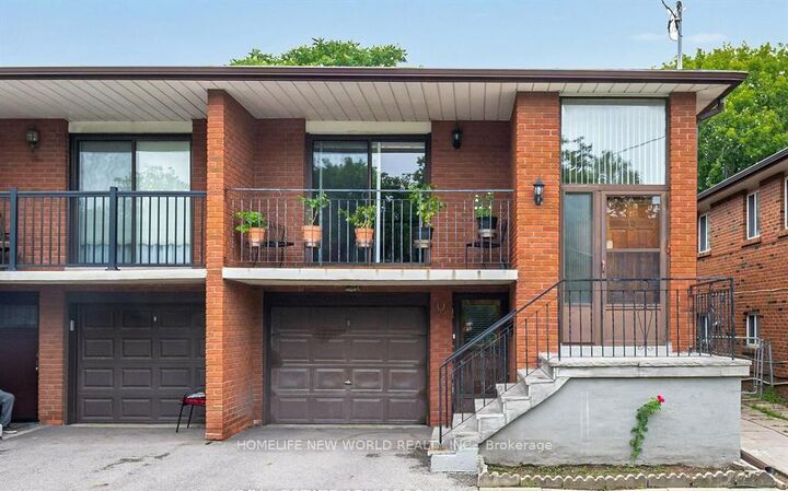Property Photo: 6 Privet Road ON M3M 1C1