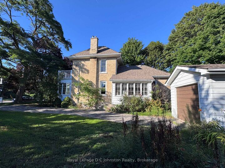 43 Albert Street N — photo 1
