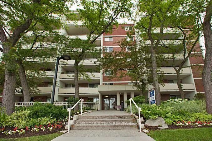 Property Photo:  4982 Chrysler Avenue 508  ON L2E 7B4 