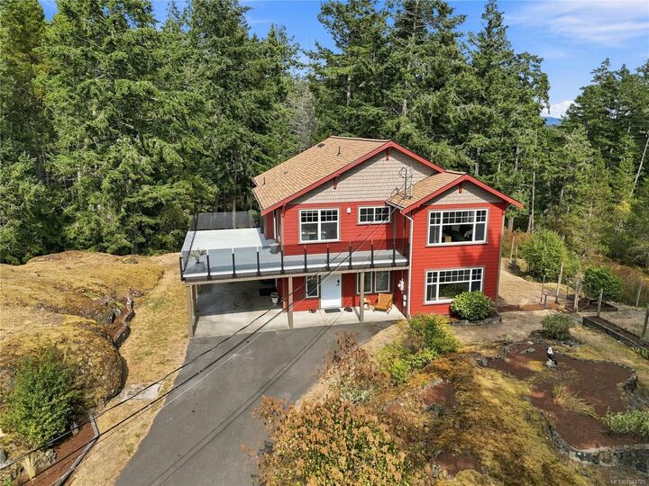 Property Photo: 7806 Dalrae Pl #D BC V9Z 0R1