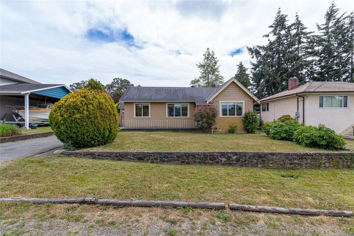 Photo de la propriété:  1263 Garkil Rd  BC V8P 2L2 