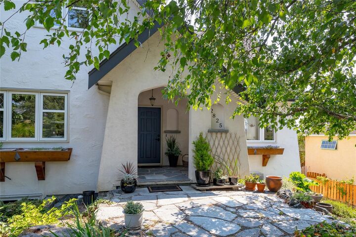 Property Photo: 2825 Austin Ave BC V9A 2K8