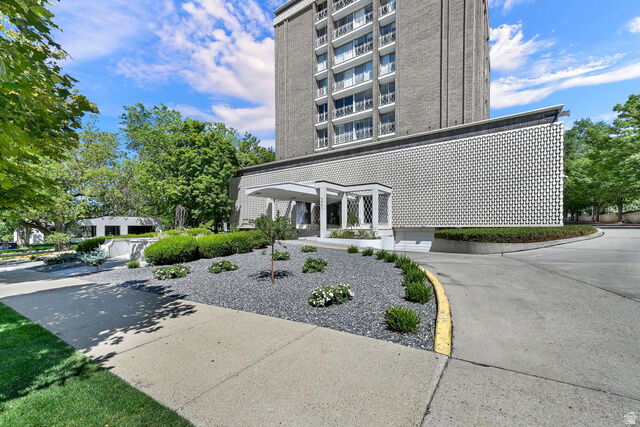 Property Photo:  777 E South Temple S 11H  UT 84102 
