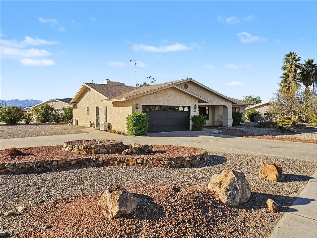 Property Photo:  569 Acoma Boulevard  AZ 86403 