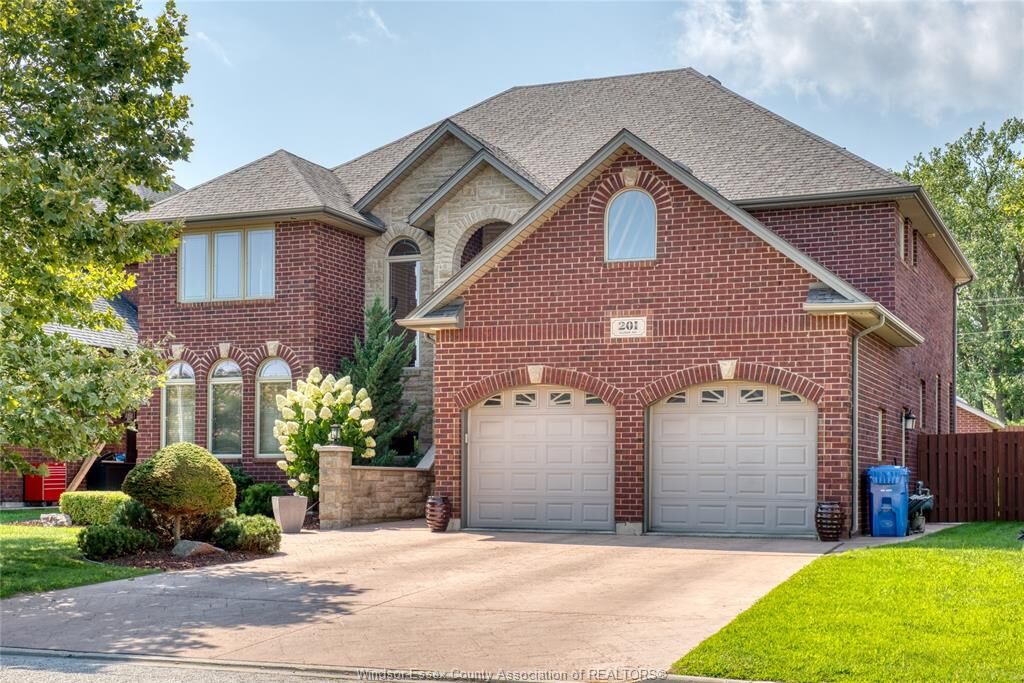 Property Photo: 201 Ellison ON N8H 5J2