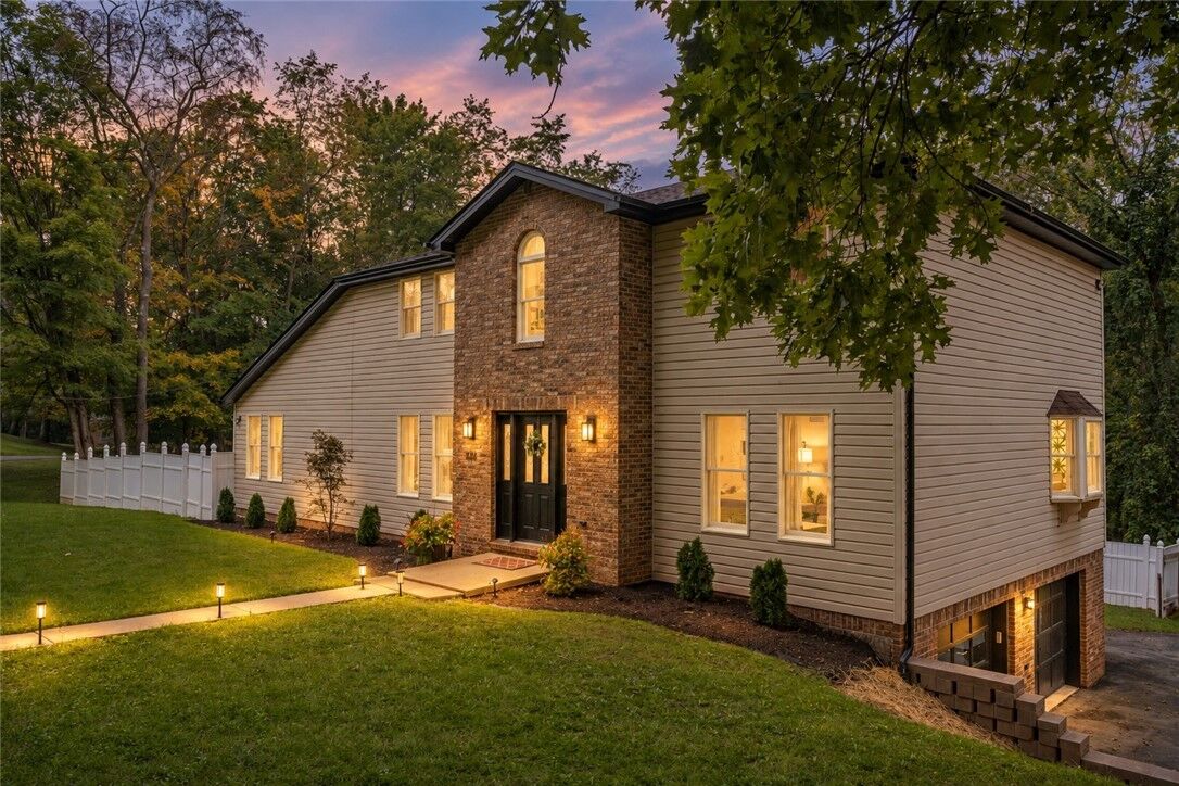 Property Photo: 328 Comstock Dr PA 15642