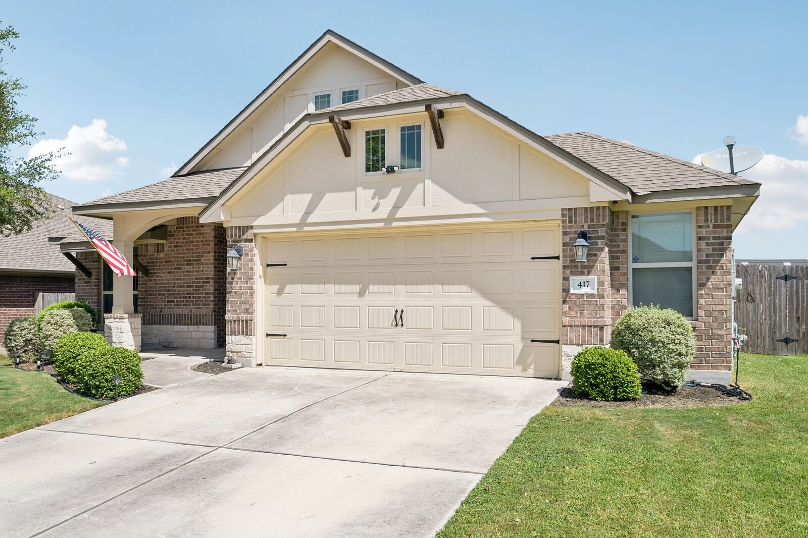 Property Photo:  417 Kirkhill Street  TX 78634 