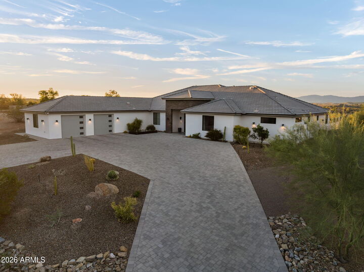 Property Photo:  2500 Lupine Lane  AZ 85390 