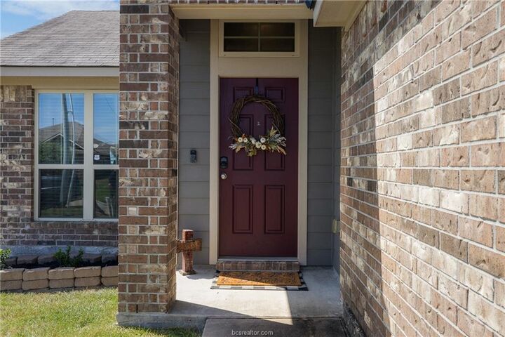Property Photo: 831 Mockingbird Street TX 77868
