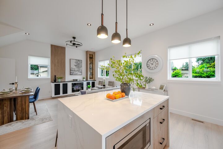 Property Photo: 33715 Rockland Avenue BC V2S 1T7