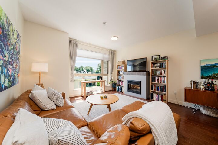 Property Photo: 728 W 14th Street 64 BC V7M 0A8