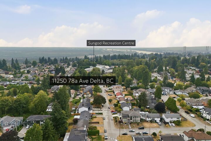Property Photo: 11252 78A Avenue BC V4C 1P5