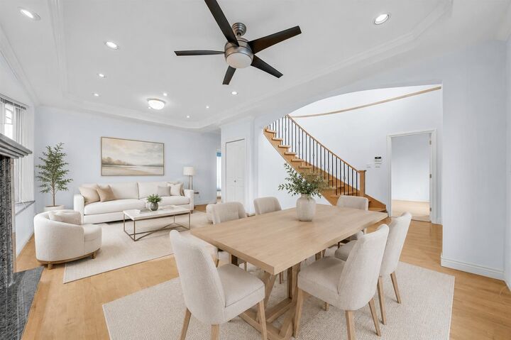 Property Photo: 213 W 28th Street BC V7N 2H9