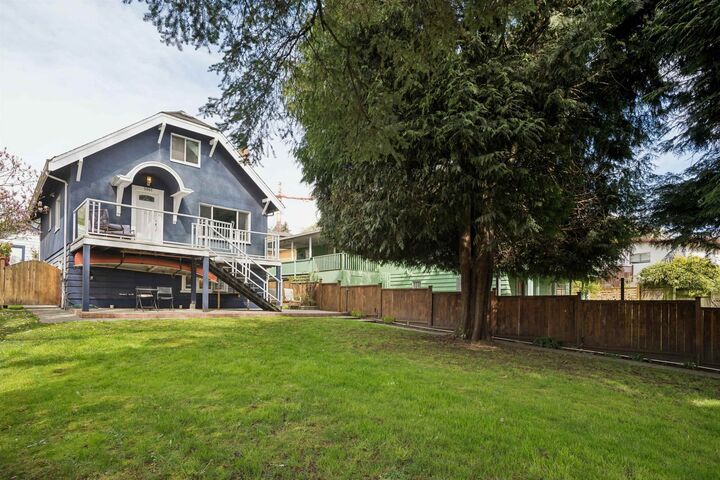 1861 E Kent Avenue North — photo 1