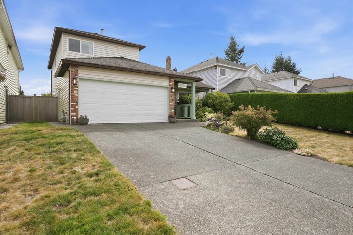 11886 79 Avenue — photo 1
