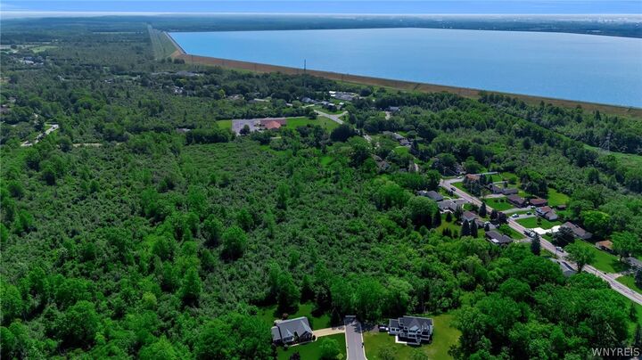 Property Photo:  5260 Bronson Drive  NY 14092 