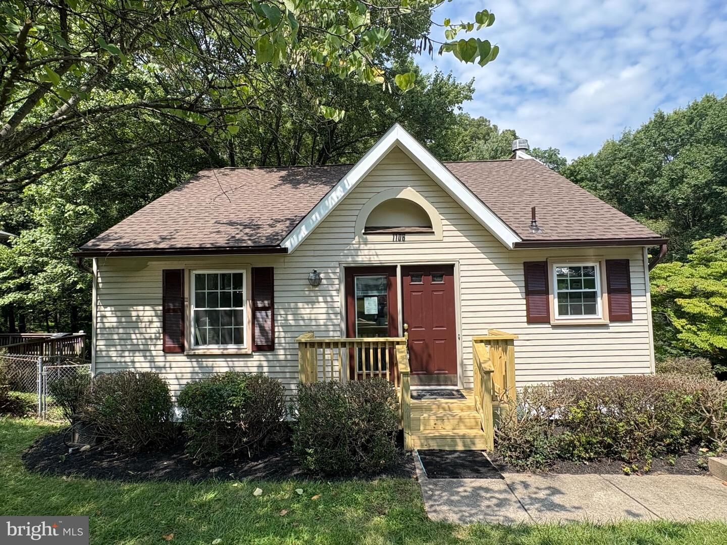 Property Photo: 1106 Rosemere Avenue MD 20904