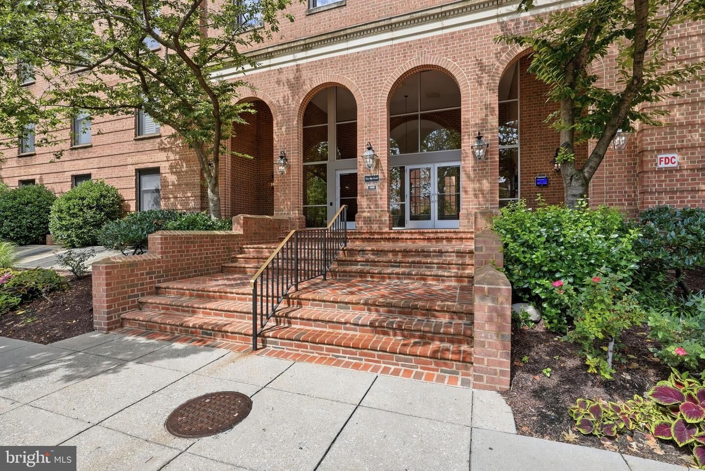 Property Photo:  2828 Wisconsin Avenue NW 114  DC 20007 