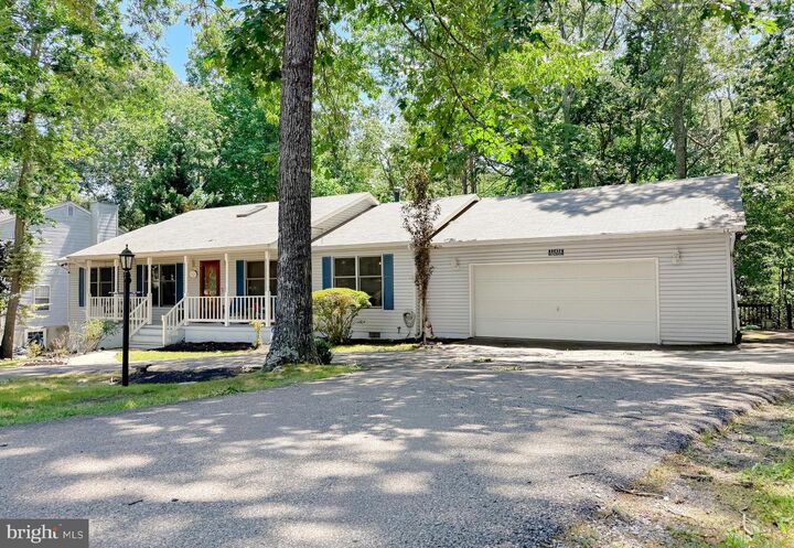 Property Photo:  11452 Long Bow Court  MD 20657 