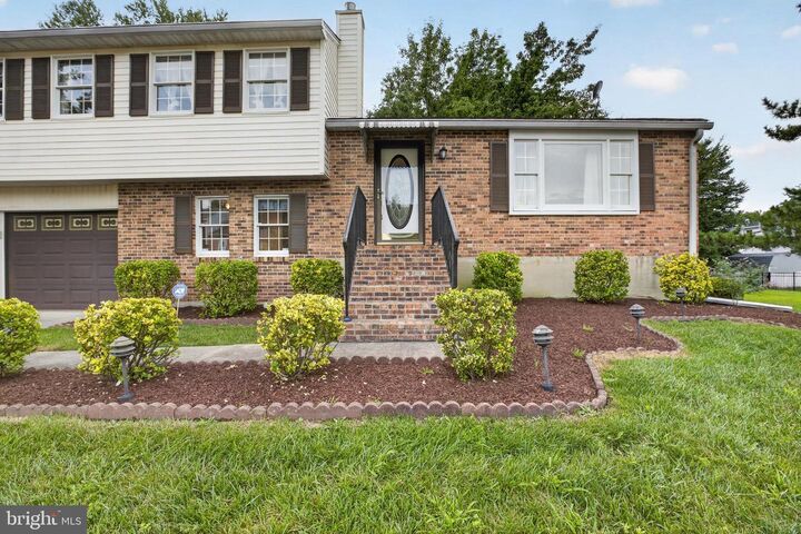 Property Photo: 617 Green Spring Drive DE 19701