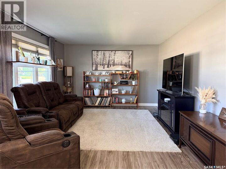 Property Photo:  481 Willow Bay  SK S4A 2G3 