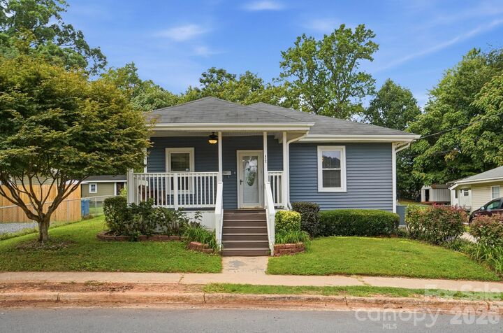 Property Photo:  412 Link Street  SC 29715 