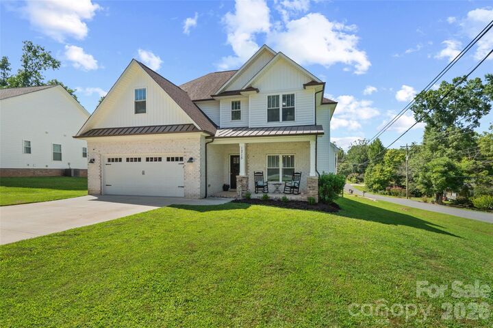 Property Photo: 1215 Robinhood Lane NC 28081