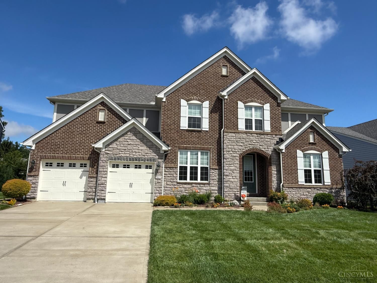 Property Photo:  9817 Cross Meadow Drive  OH 45040 