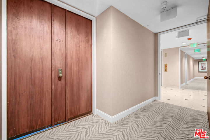 Property Photo: 10790 Wilshire Blvd, Unit 404 CA 90024