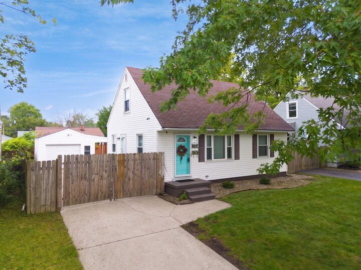 Property Photo: 846 E Longview Avenue OH 43224