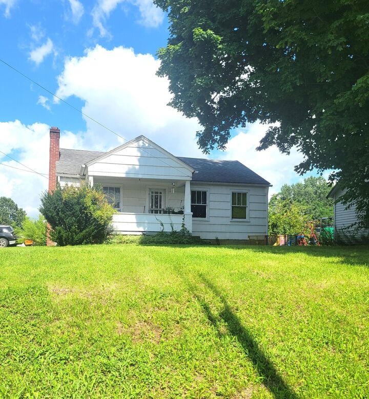Property Photo:  1669 Hebron Road  OH 43056 