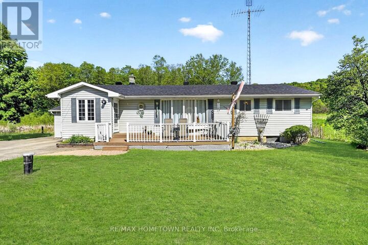 1404 Hallecks Road East — photo 1