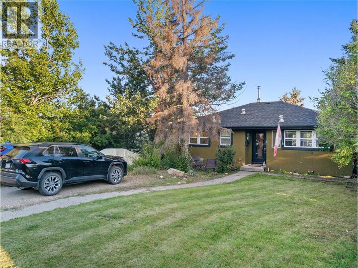 Property Photo: 1517 94 Avenue BC V1G 1H2