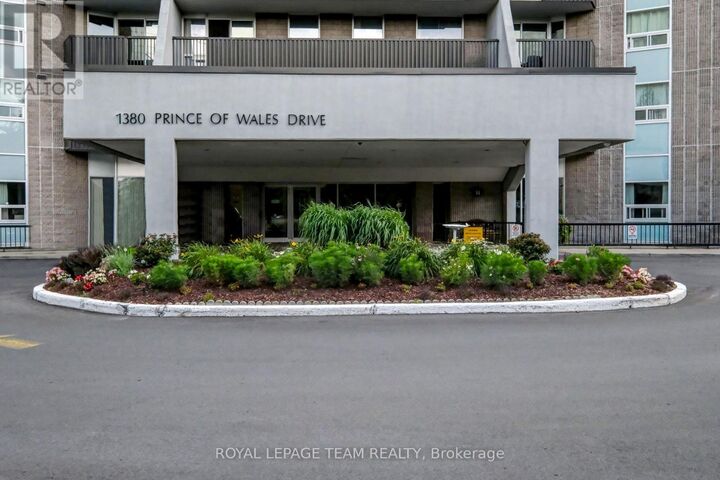 Property Photo:  1380 Prince Of Wales Drive 402  ON K2C 3N5 