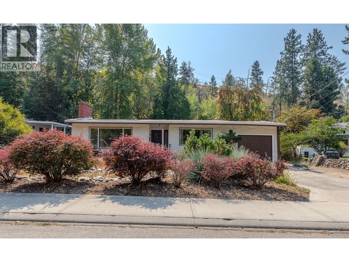 1530 Penticton Avenue — photo 1