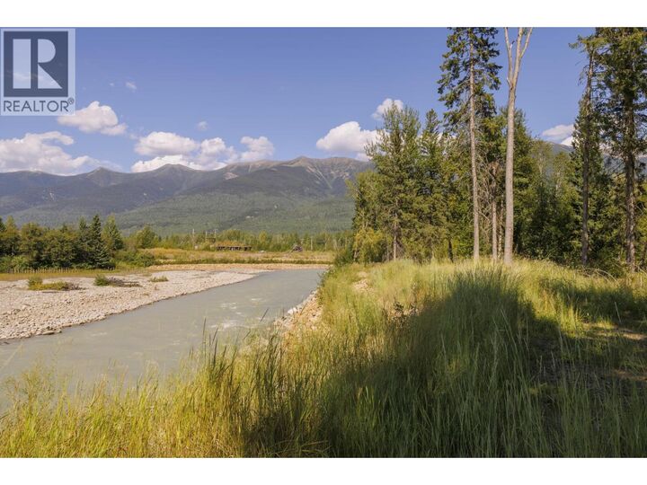 Property Photo: 1475 Dorval Road BC V0J 2E0