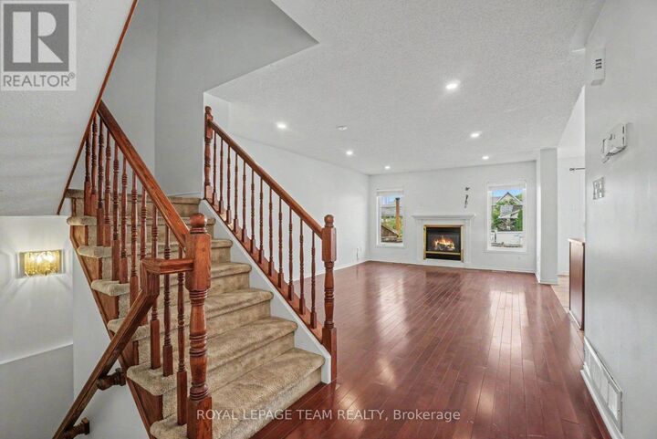 Property Photo: 13 Stoneleigh Street ON K2G 7A2