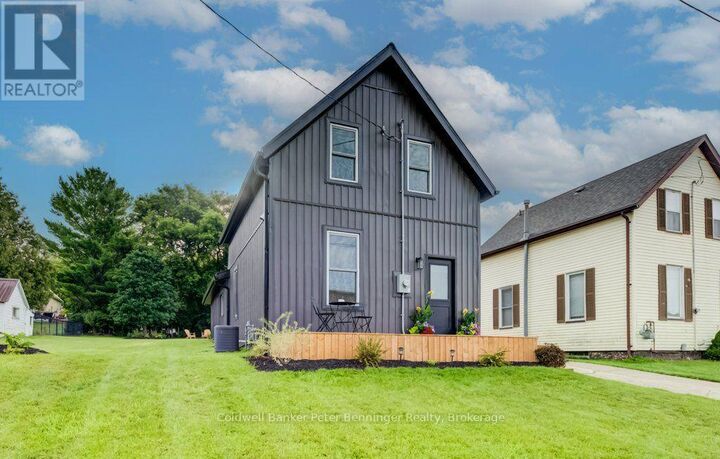 Property Photo:  20 Elm Street  ON N0G 2V0 