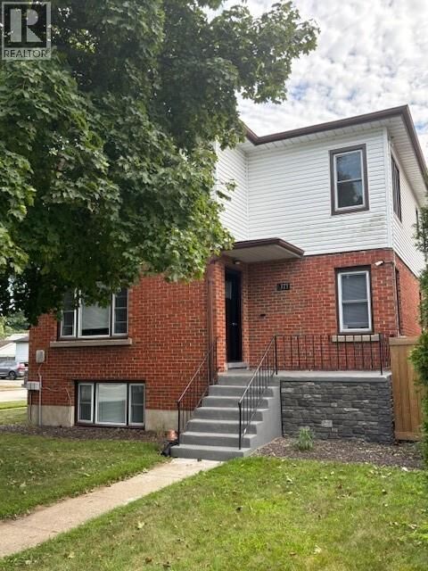 Property Photo:  377 Nelson Street  ON N7T 5J8 